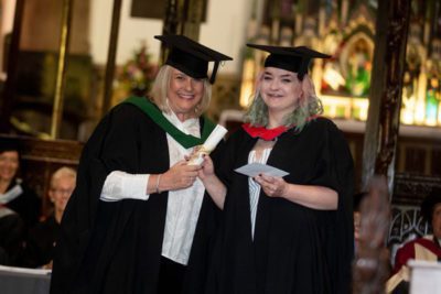 WEB Susannah Daley Lizzie Collins 400x267 - Graduation 2019 alt