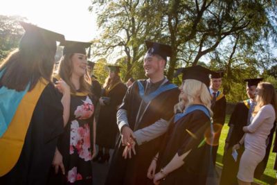 web AI5I4130 400x267 - Graduation 2019 alt