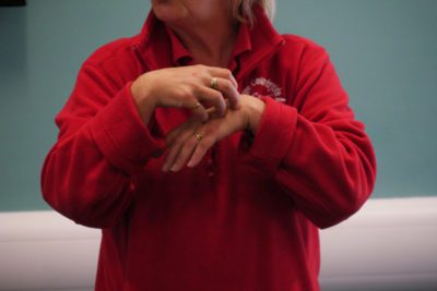 WEB P1570096 400x267 - Sign Language Introduction alt