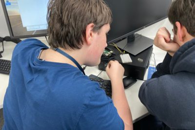 WEB IMG 0876 400x267 - Computing Students Visit Leeds University alt