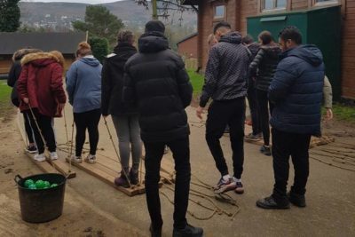 WEB ski team task Business students 400x267 - 'Leaders' of Tomorrow at Nell Bank alt