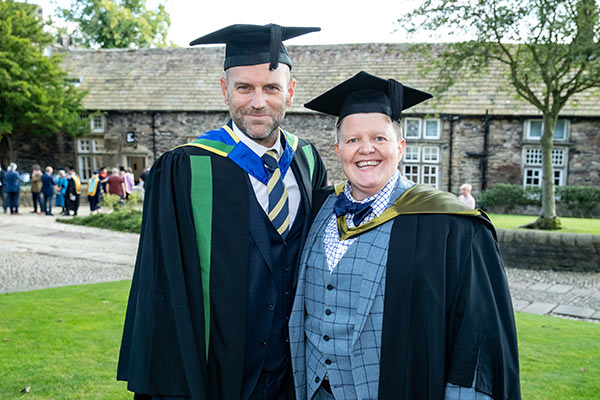 Guest Speaker Andy Pickles and Principal Lindsey Johnson - Craven College celebrates its graduates’ success alt