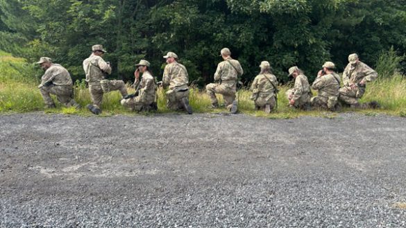 Public Services Students Get Taste of Army Life - 410493