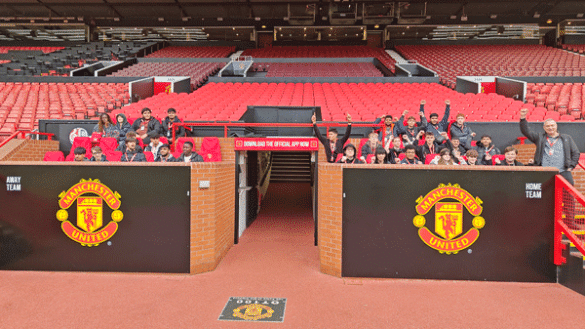 Students Visit Theatre of Dreams! - 411571