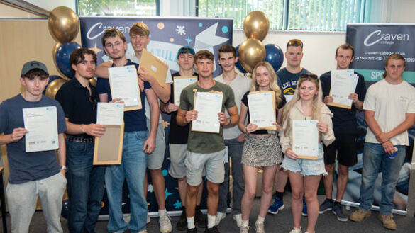 Craven College Celebrates Outstanding Results - 416732