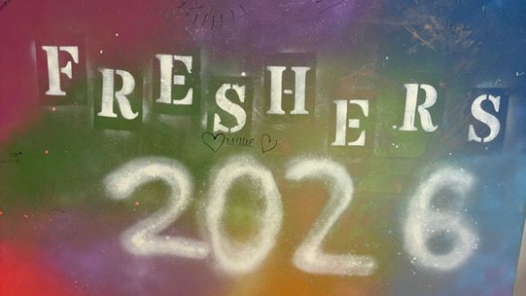 Students Welcomed to College with Fair - 417437